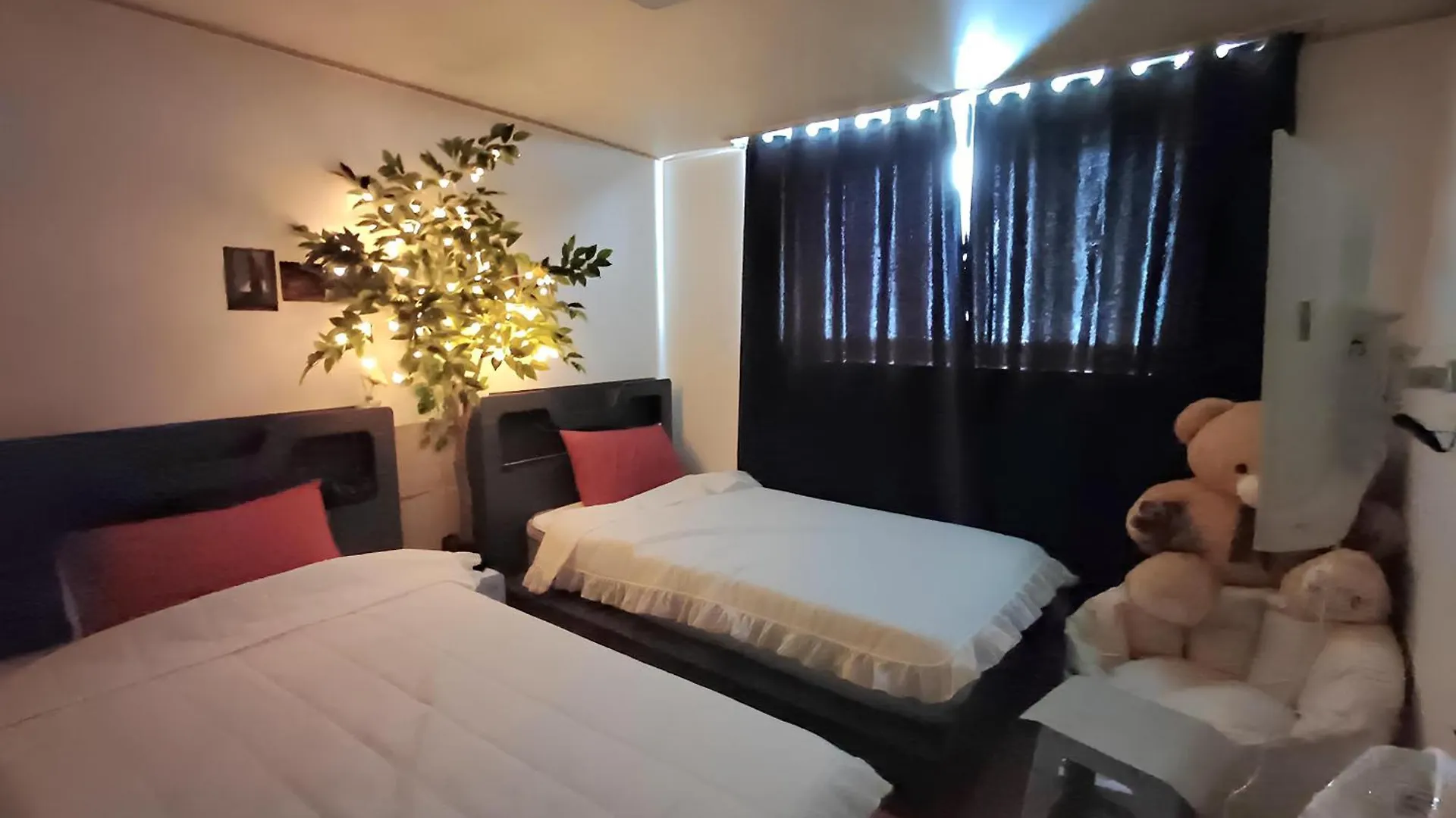 Two Room Cozy And Cool House Food Alley Seoul 0*,  South Korea